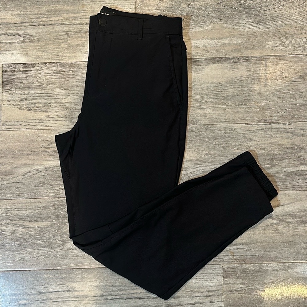 Cuts AO Jogger - Picture 5 of 6